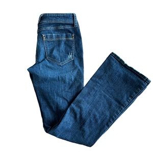 Forever 21 distressed bootleg jeans. Size 27.